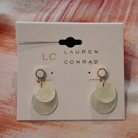 LC Lauren Conrad Girly Pearl-Seashore Pendant Necklace & Earrings Set - Picture 2 of 11